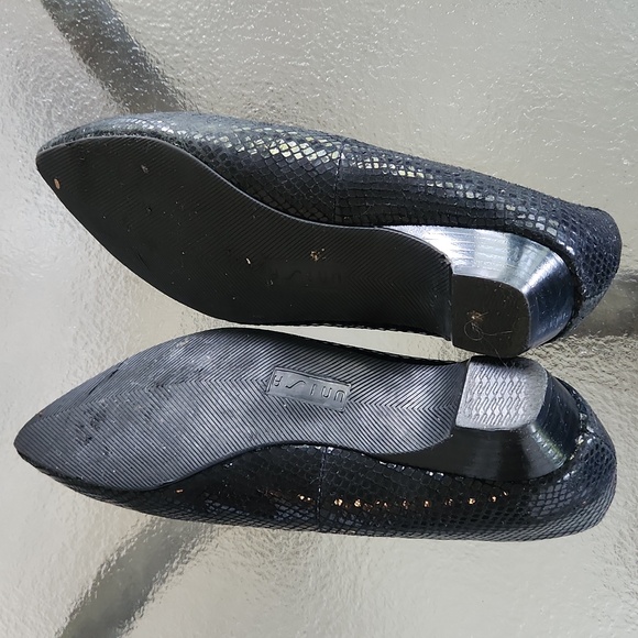 Black Faux Reptile Unisa Pointed Toe Low Heeled Pumps/Flats - Size 8.5 - Picture 10 of 15
